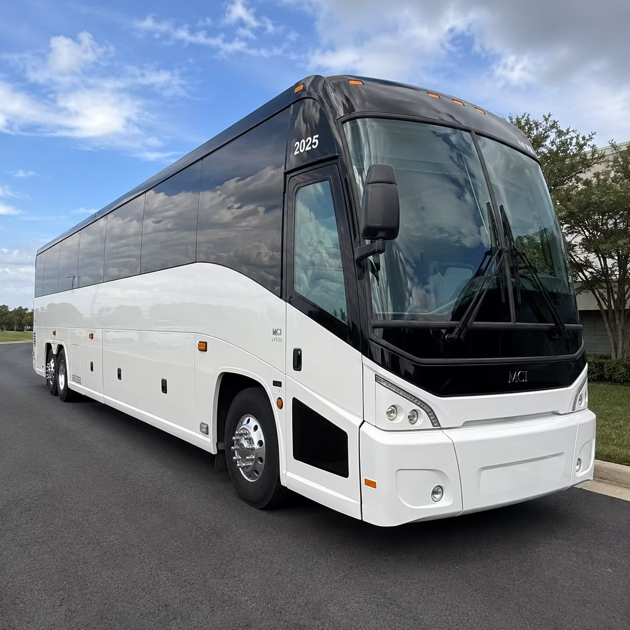 charter buses for round rock schools heading to austin science and history museums