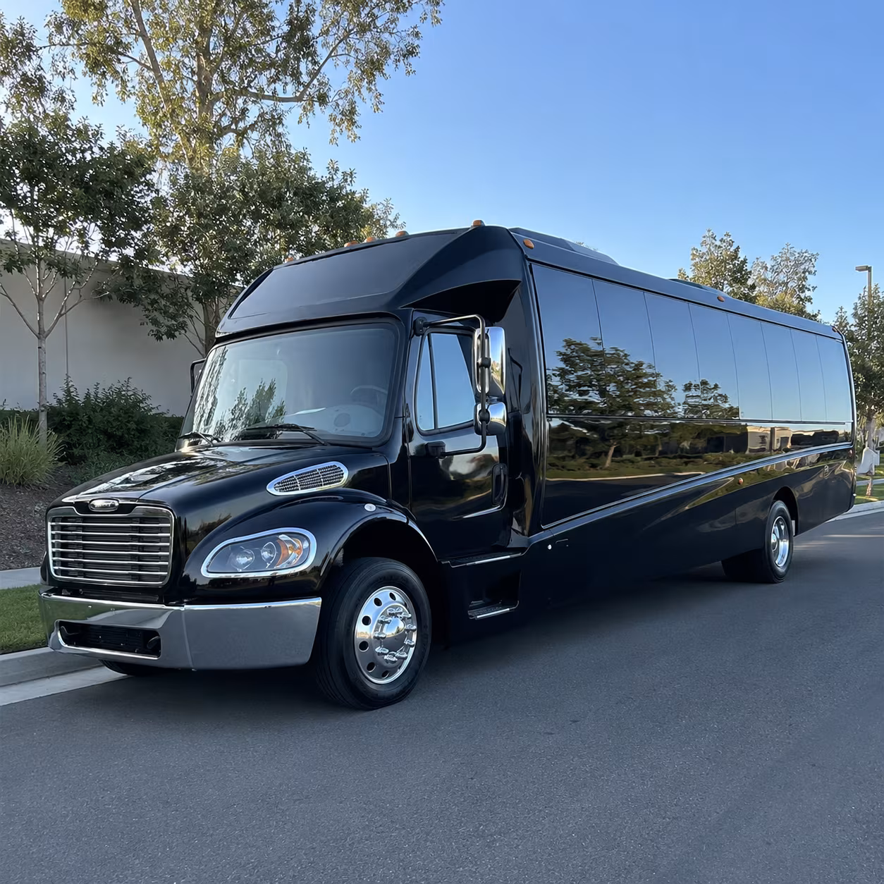 round rock 28 passenger minibus